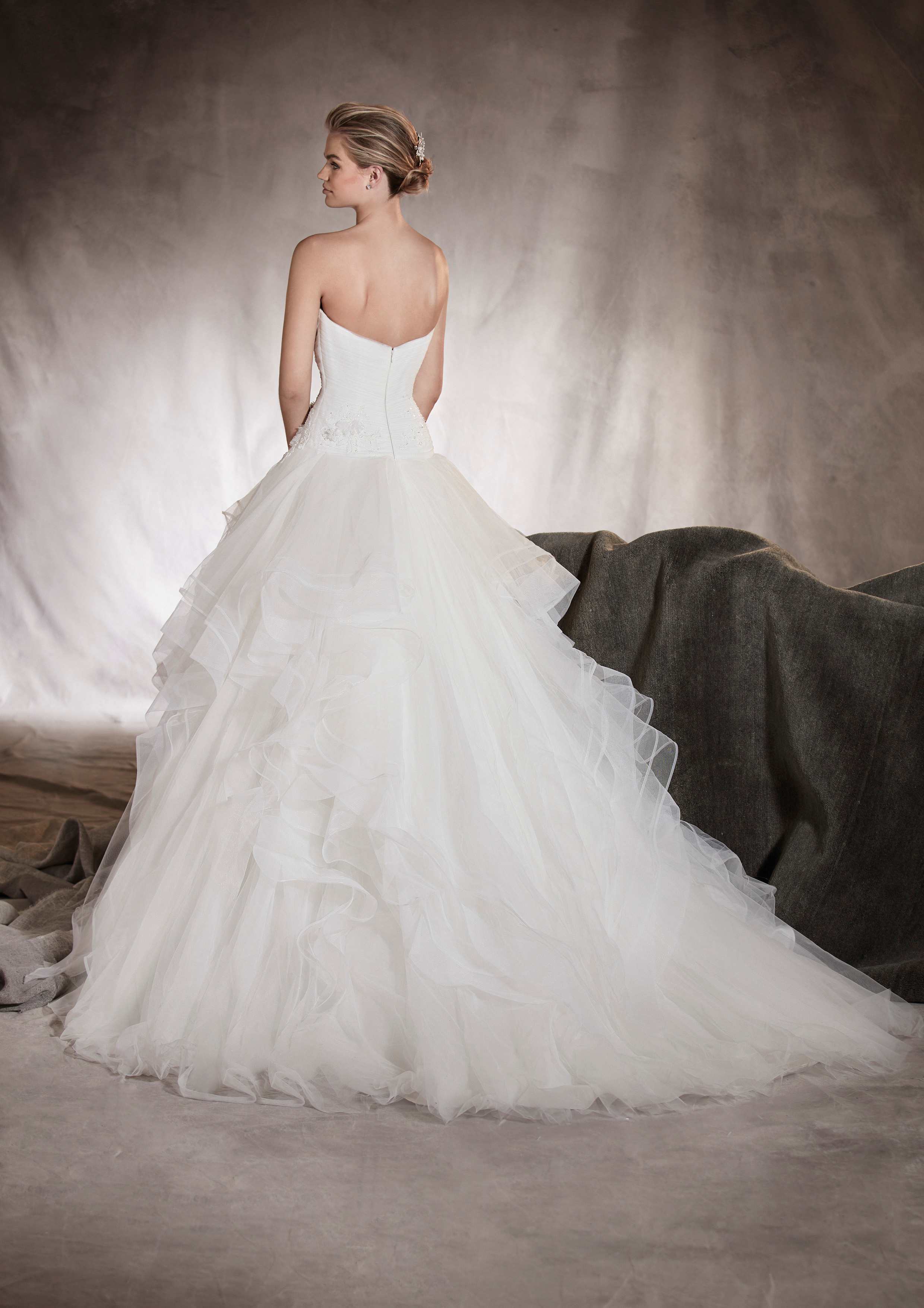 Pronovias menyasszonyi ruha: Alison