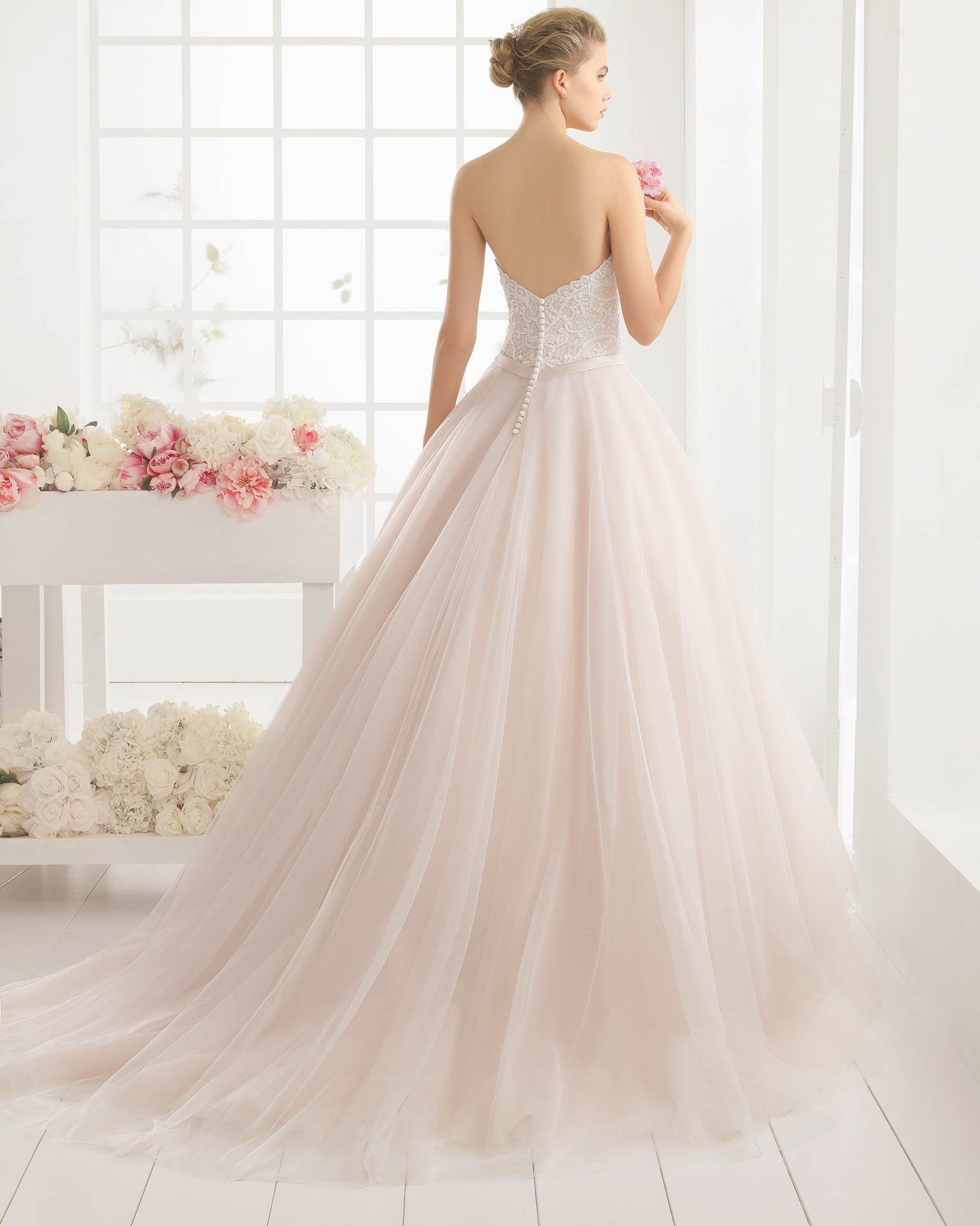 Kifutó Modellek menyasszonyi ruha: Maria