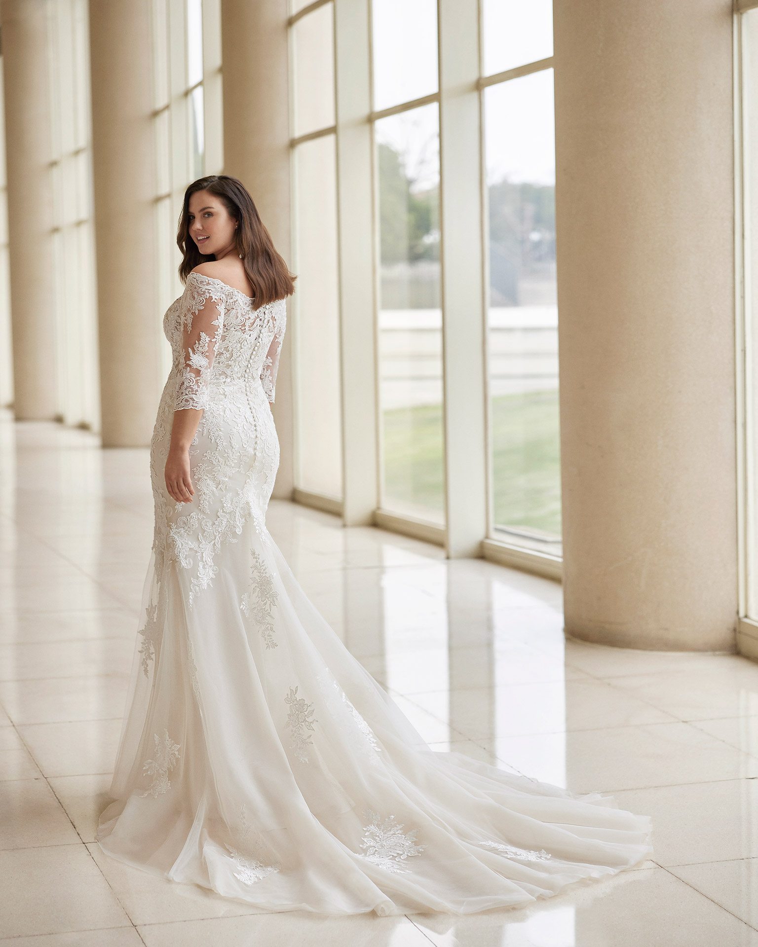 Melina Plus menyasszonyi ruha - Plus Size