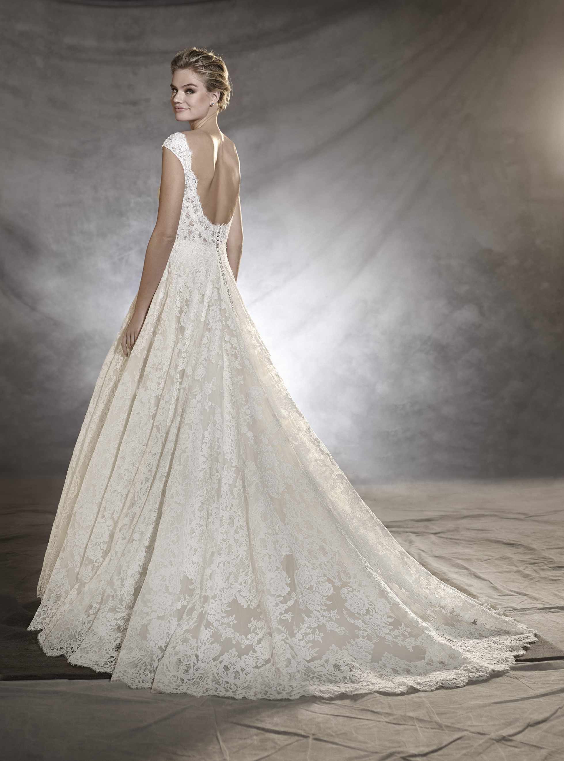 Kifutó Modellek menyasszonyi ruha: Olivana