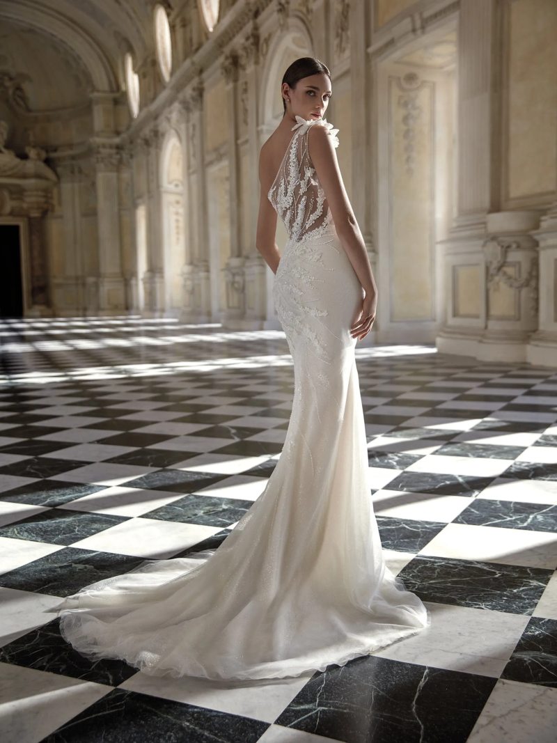 Pronovias Privée 2023-es menyasszonyi ruha kollekció vásárlás, bérlés: Agatia eskövői ruha