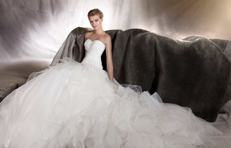 Pronovias menyasszonyi ruha előfoglalás - La Mariée esküvői ruhaszalon: Alison menyasszonyi ruha