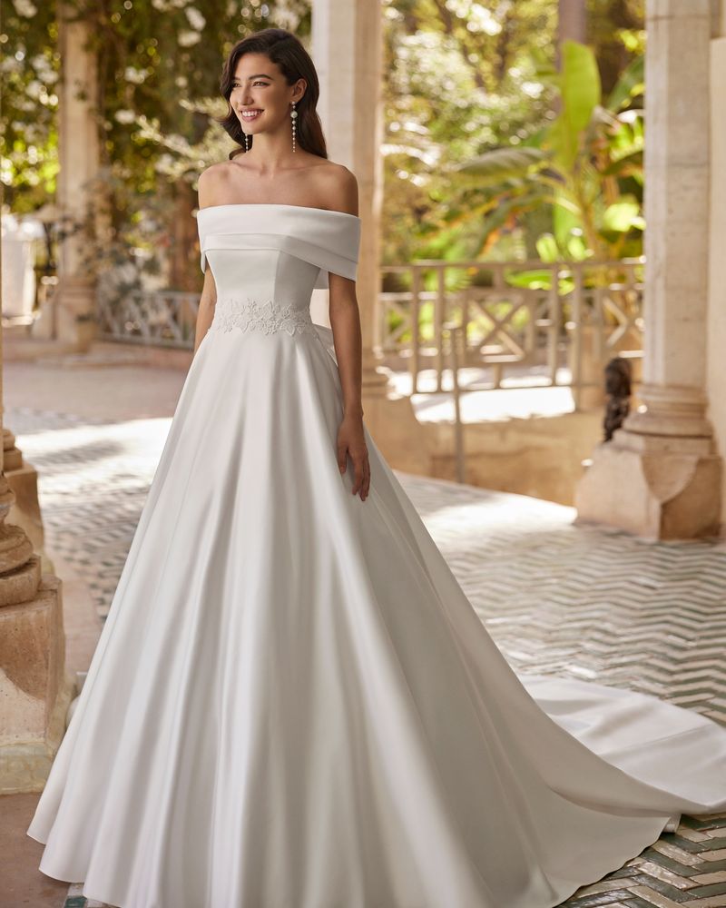 Rosa Clará 2023-as menyasszonyi ruha, esküvői ruha vásárlás, bérlés: Athina menyasszonyi ruha
