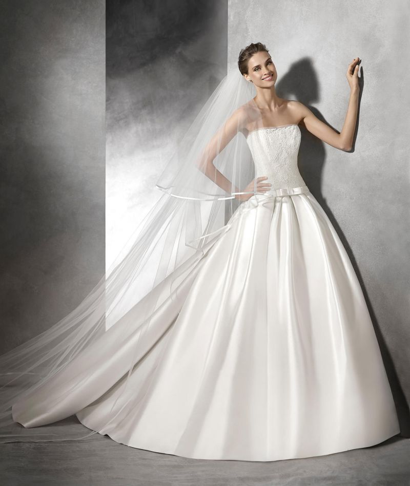 Kifutó Esküvői Ruha Modellek: Baronda menyasszonyi ruha