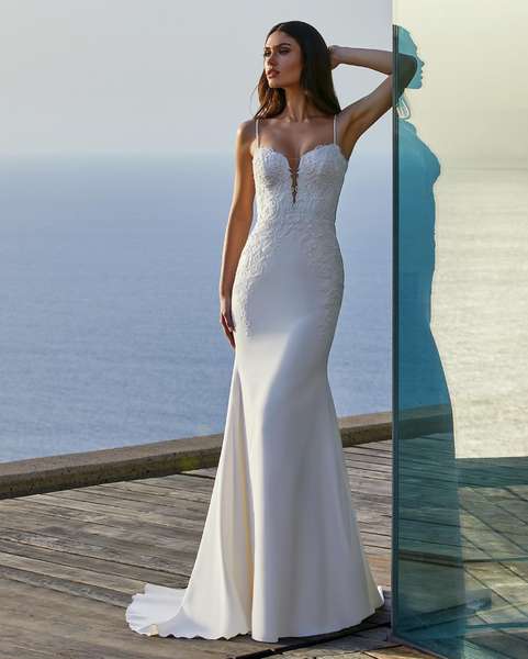 Pronovias JOY 2023-as menyasszonyi ruha, esküvői ruha vásárlás, bérlés: Clara menyasszonyi ruha