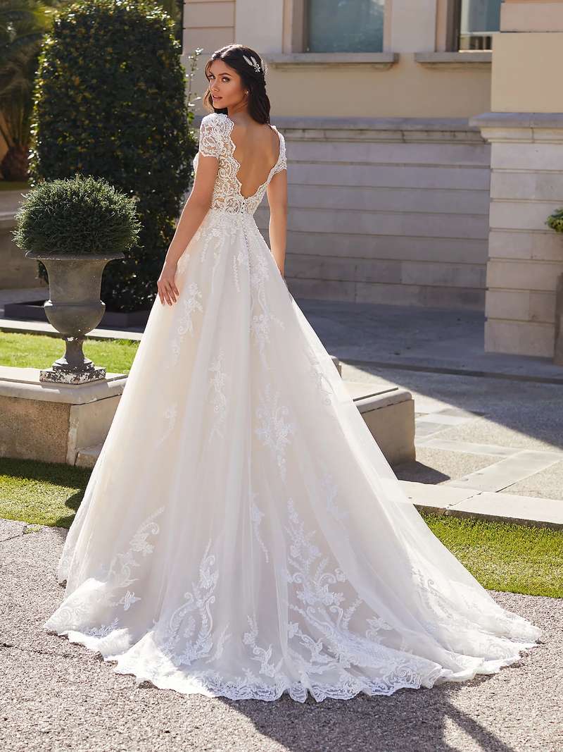 Pronovias menyasszonyi ruha előfoglalás - La Mariée esküvői ruhaszalon: Giselle eskövői ruha