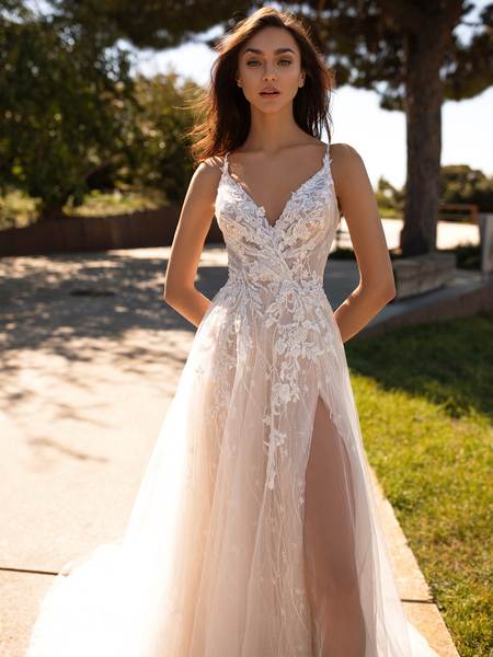 Pronovias JOY 2023-as menyasszonyi ruha, esküvői ruha vásárlás, bérlés: Hyperion menyasszonyi ruha