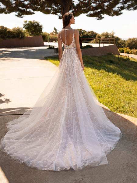 Pronovias JOY 2023-as menyasszonyi ruha, esküvői ruha vásárlás, bérlés: Hyperion eskövői ruha
