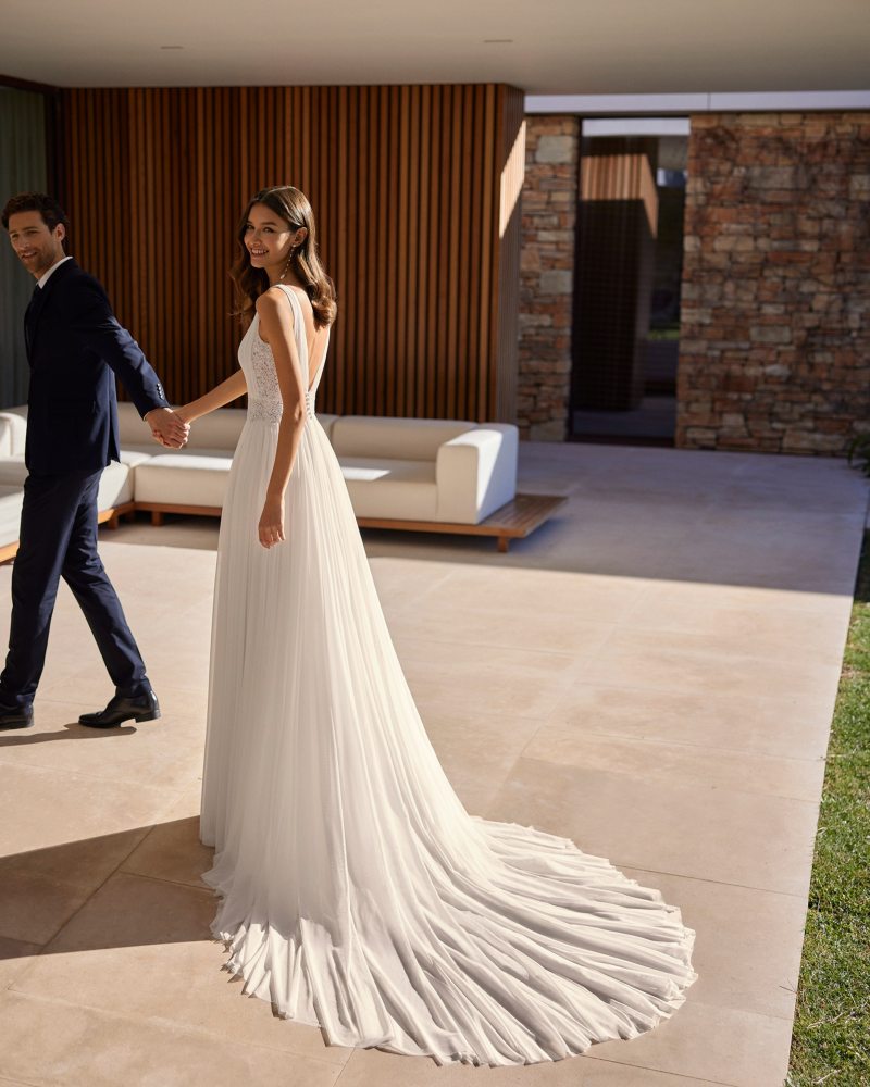 Rosa Clará 2023-as menyasszonyi ruha, esküvői ruha vásárlás, bérlés: Inaya eskövői ruha