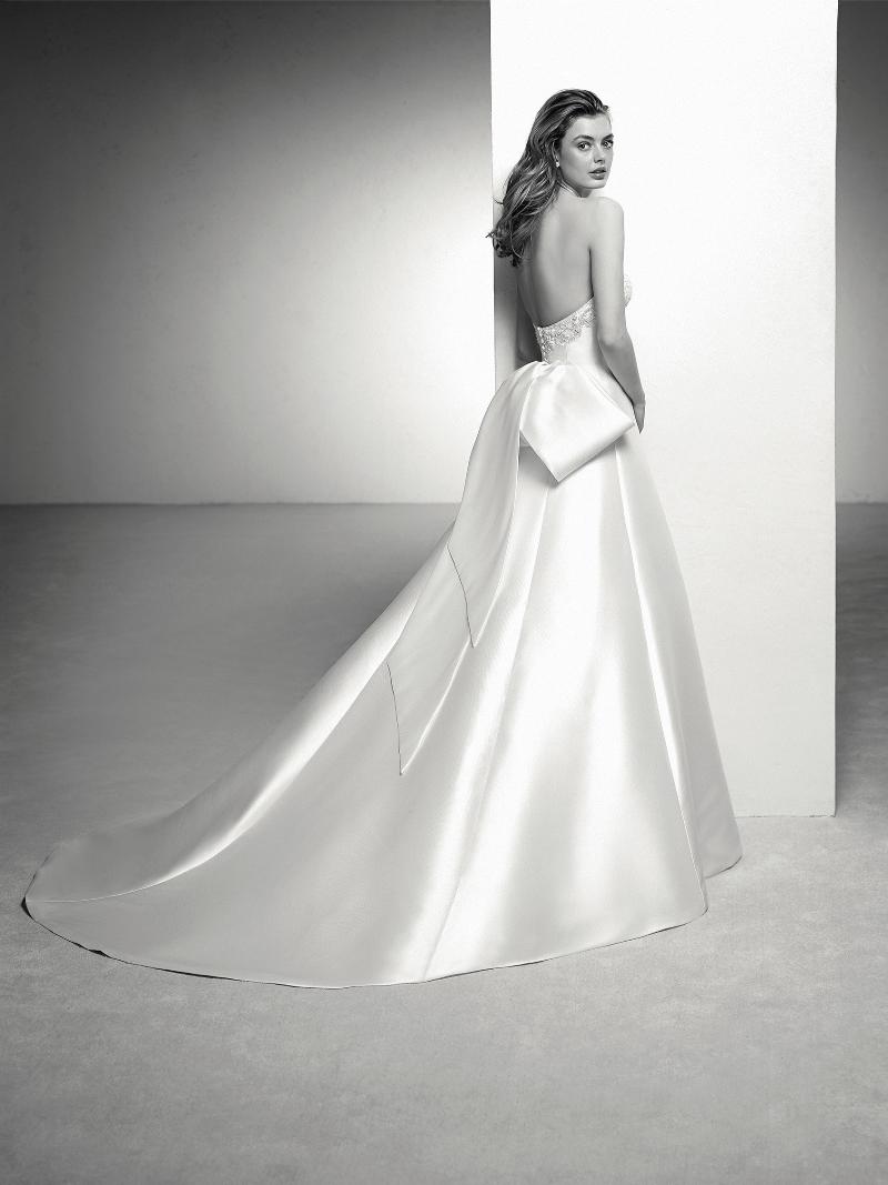 Pronovias Privée 2021-es menyasszonyi ruha kollekció vásárlás, bérlés: Ingrid eskövői ruha
