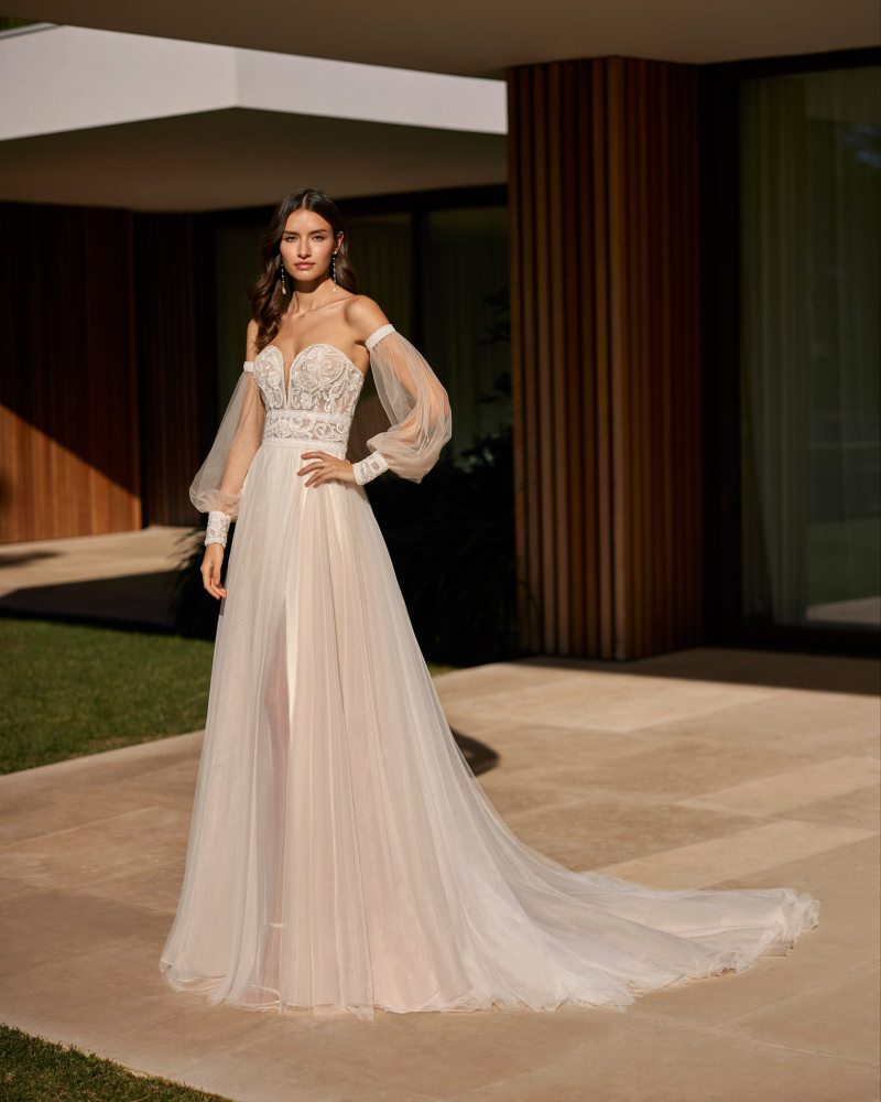 Rosa Clará 2023-as menyasszonyi ruha, esküvői ruha vásárlás, bérlés: Iraia menyasszonyi ruha