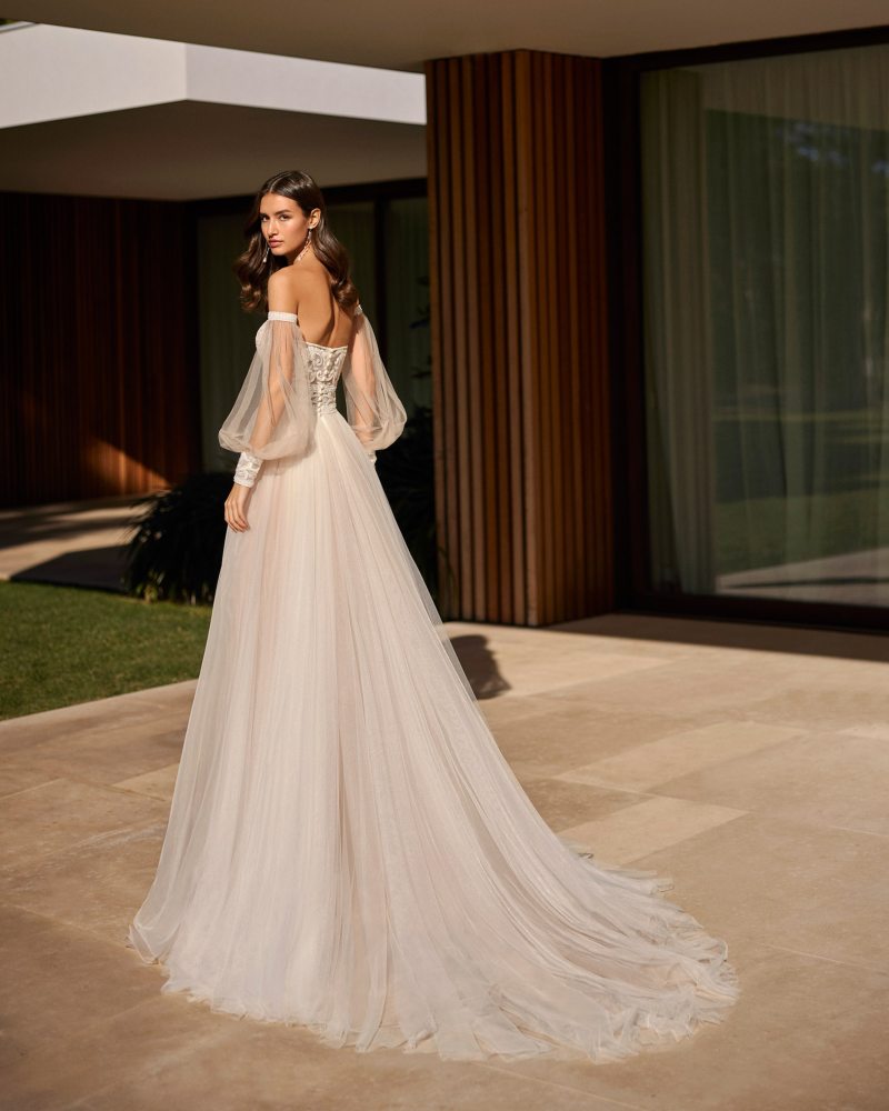 Rosa Clará 2023-as menyasszonyi ruha, esküvői ruha vásárlás, bérlés: Iraia eskövői ruha