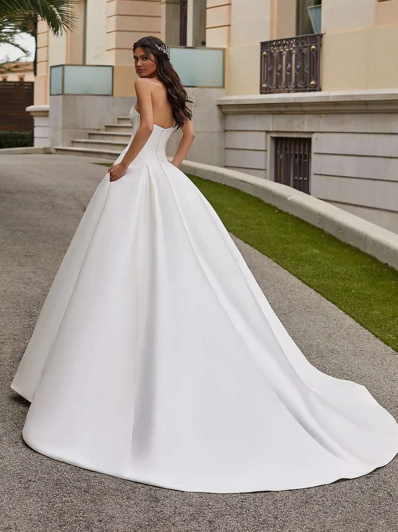 Pronovias JOY 2023-as menyasszonyi ruha, esküvői ruha vásárlás, bérlés: Jory eskövői ruha