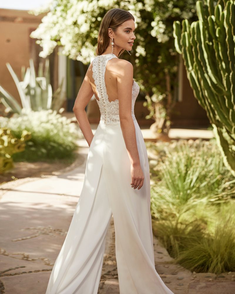 Rosa Clará 2023-as menyasszonyi ruha, esküvői ruha vásárlás, bérlés: Larisa eskövői ruha