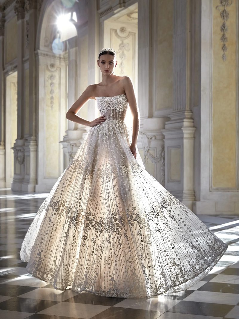 Pronovias Privée 2023-es menyasszonyi ruha kollekció vásárlás, bérlés: Lucrezia menyasszonyi ruha