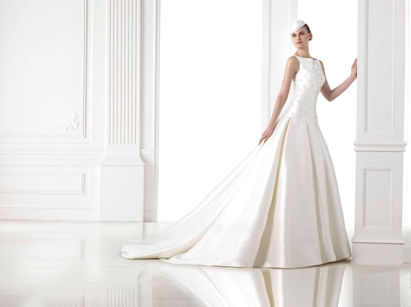Kifutó Esküvői Ruha Modellek: Maiara menyasszonyi ruha