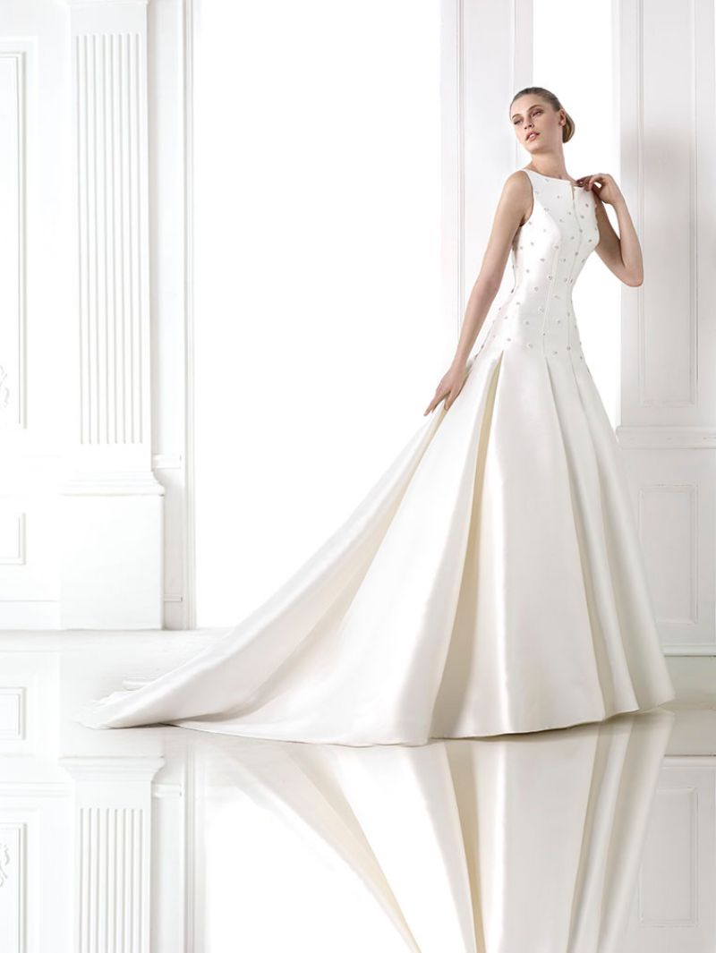 Kifutó Esküvői Ruha Modellek: Maiara eskövői ruha
