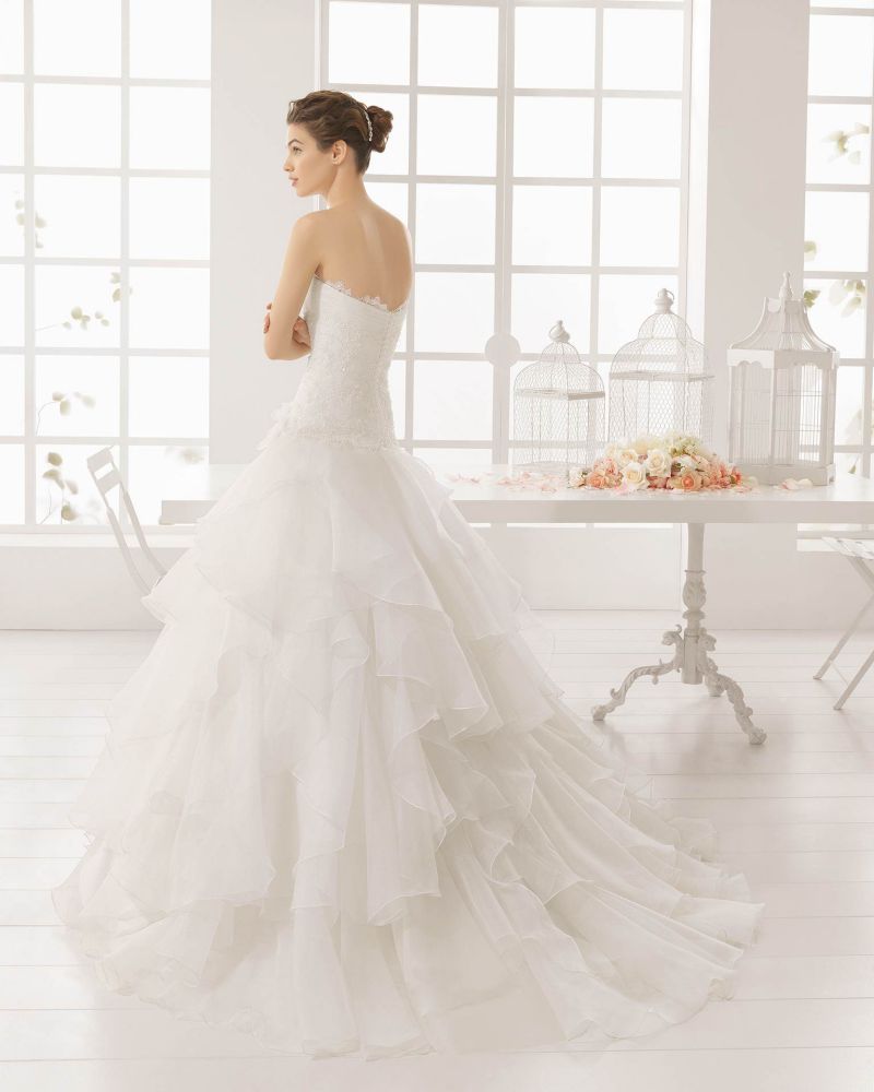 Rosa Clará 2023-as menyasszonyi ruha, esküvői ruha vásárlás, bérlés: Melina eskövői ruha