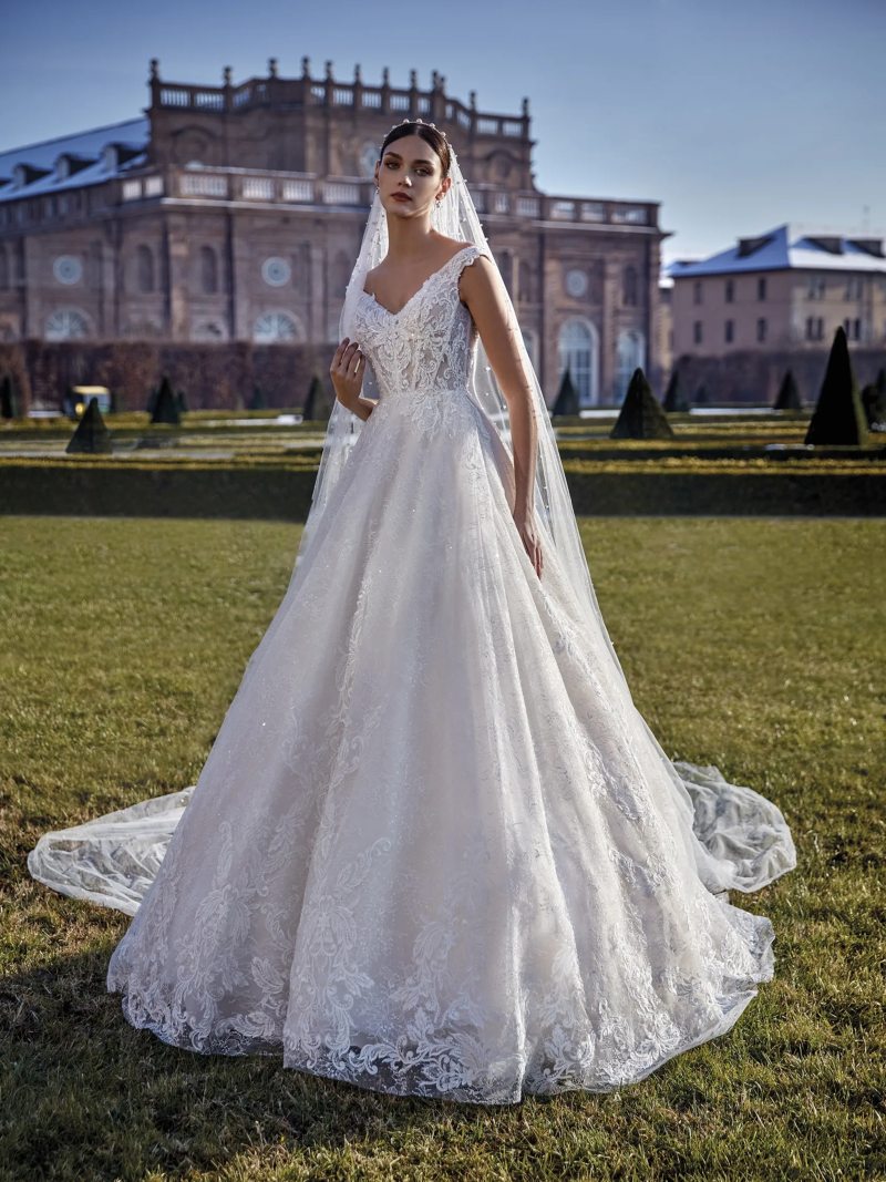 Pronovias Privée 2023-es menyasszonyi ruha kollekció vásárlás, bérlés: Melisandra menyasszonyi ruha