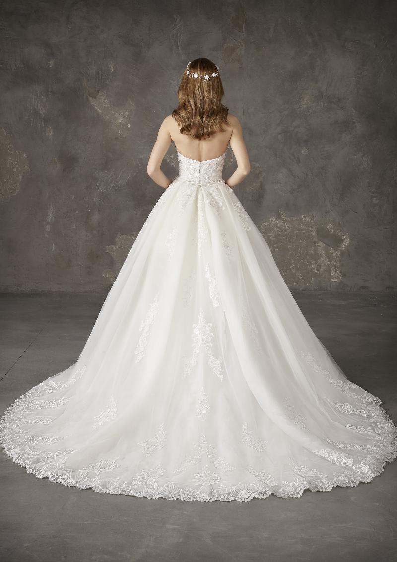 Pronovias Privée 2023-es menyasszonyi ruha kollekció vásárlás, bérlés: Nesga eskövői ruha