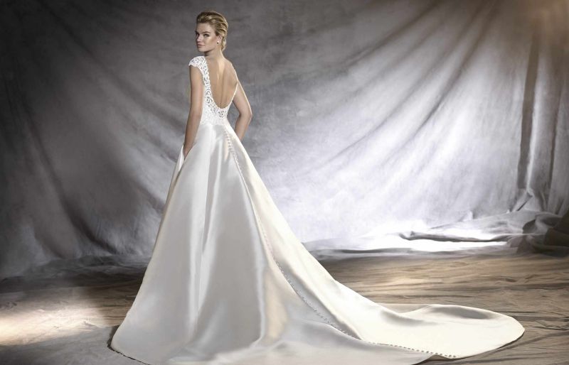 Pronovias menyasszonyi ruha előfoglalás - La Mariée esküvői ruhaszalon: Osvina menyasszonyi ruha