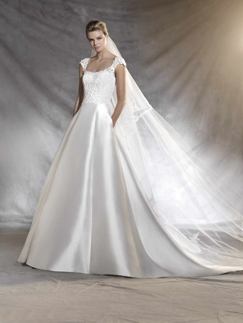 Pronovias menyasszonyi ruha előfoglalás - La Mariée esküvői ruhaszalon: Osvina eskövői ruha