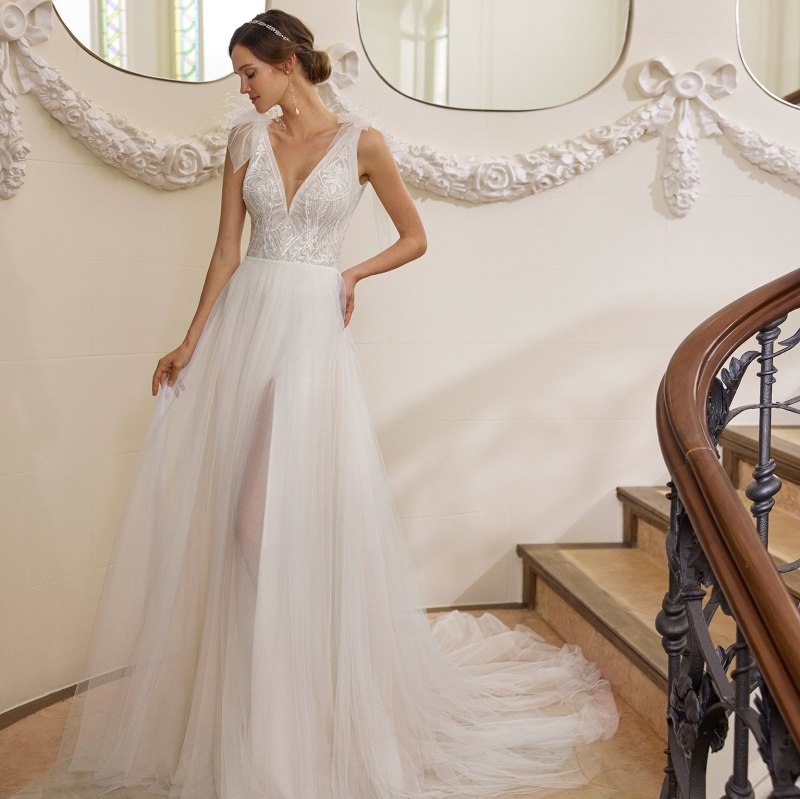 Rosa Clará 2023-as menyasszonyi ruha, esküvői ruha vásárlás, bérlés: Queen menyasszonyi ruha
