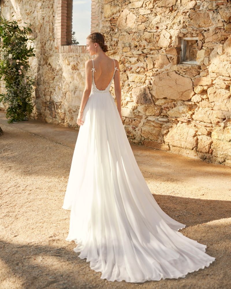 Rosa Clará 2023-as menyasszonyi ruha, esküvői ruha vásárlás, bérlés: Rihan eskövői ruha