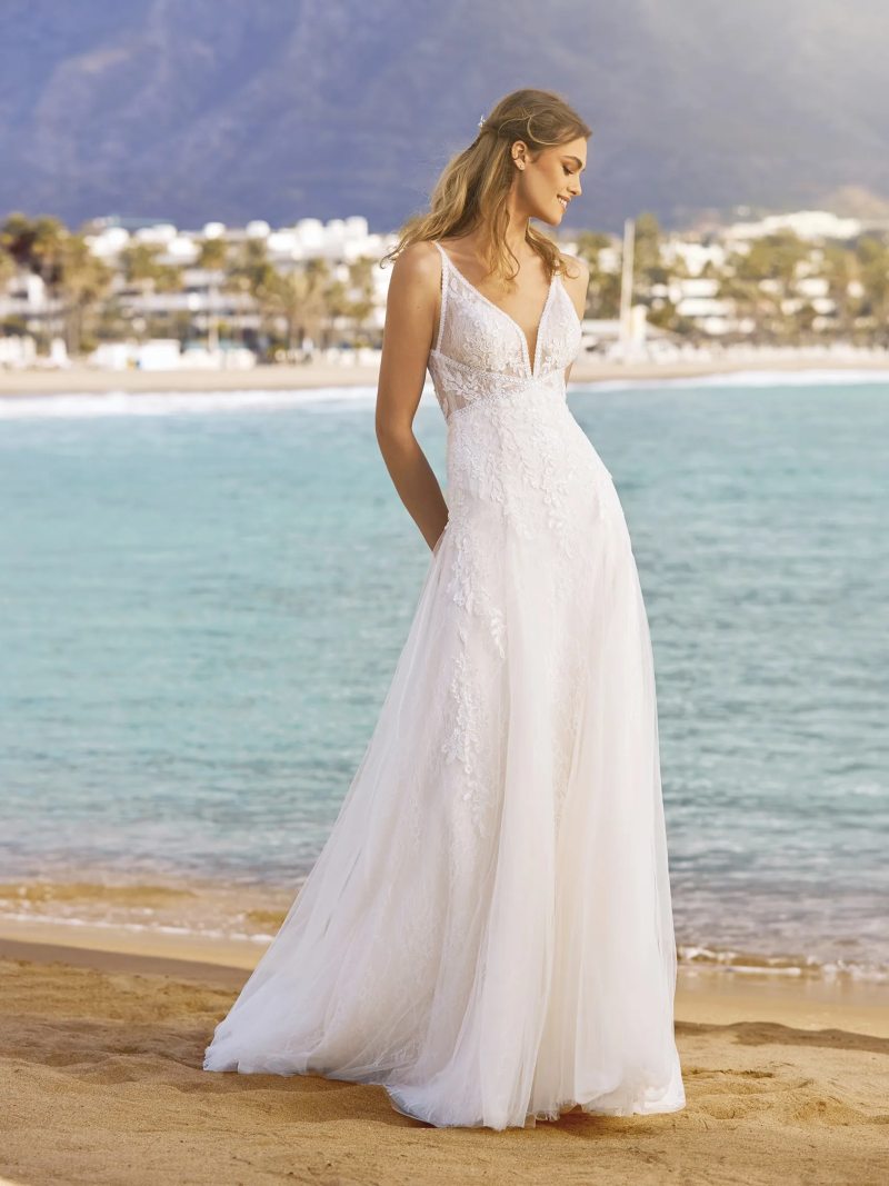 Pronovias JOY 2023-as menyasszonyi ruha, esküvői ruha vásárlás, bérlés: Samba menyasszonyi ruha