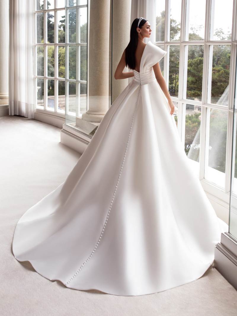 Pronovias JOY 2023-as menyasszonyi ruha, esküvői ruha vásárlás, bérlés: Sedna eskövői ruha