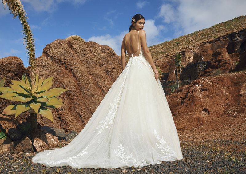 Pronovias JOY 2023-as menyasszonyi ruha, esküvői ruha vásárlás, bérlés: Socotra eskövői ruha