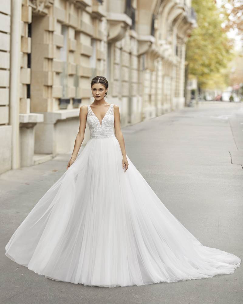 Rosa Clará 2023-as menyasszonyi ruha, esküvői ruha vásárlás, bérlés: Tier menyasszonyi ruha