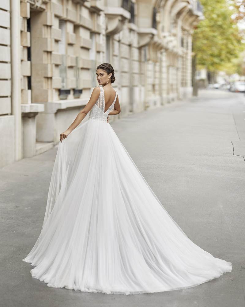 Rosa Clará 2023-as menyasszonyi ruha, esküvői ruha vásárlás, bérlés: Tier eskövői ruha