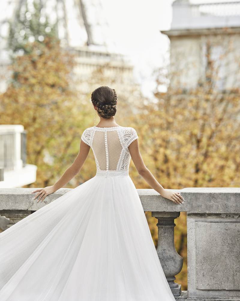 Rosa Clará 2021-es menyasszonyi ruha kollekció vásárlás, bérlés: Timbal eskövői ruha