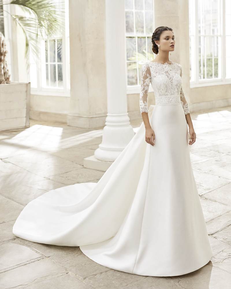 Rosa Clará 2021-es menyasszonyi ruha kollekció vásárlás, bérlés: Tortosa menyasszonyi ruha