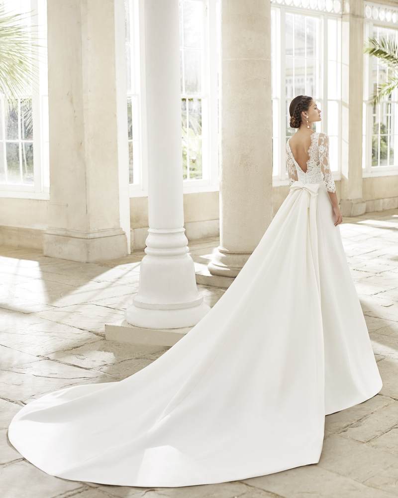 Rosa Clará 2021-es menyasszonyi ruha kollekció vásárlás, bérlés: Tortosa eskövői ruha