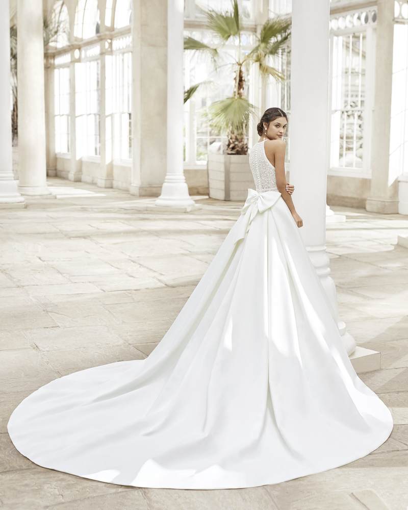 Rosa Clará 2021-es menyasszonyi ruha kollekció vásárlás, bérlés: Tysar eskövői ruha