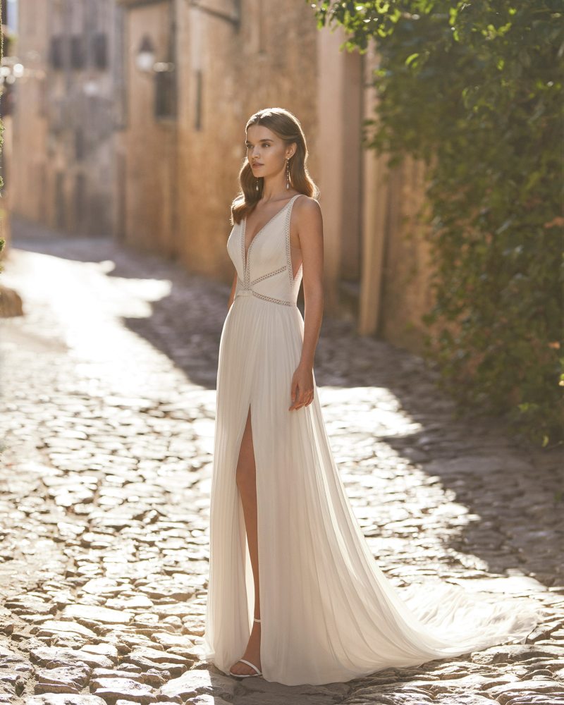 Rosa Clará 2023-as menyasszonyi ruha, esküvői ruha vásárlás, bérlés: Uma menyasszonyi ruha