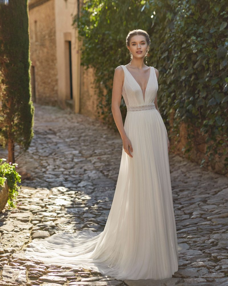 Rosa Clará 2023-as menyasszonyi ruha, esküvői ruha vásárlás, bérlés: Umara menyasszonyi ruha