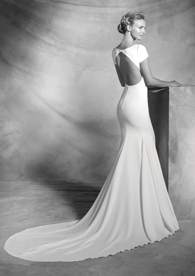 Pronovias Atelier menyasszonyi ruha kollekció: Valeria eskövői ruha