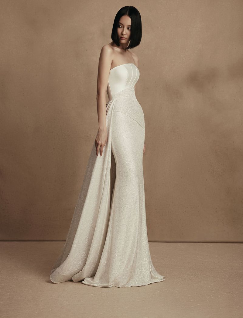 Kifutó Esküvői Ruha Modellek: Venera menyasszonyi ruha
