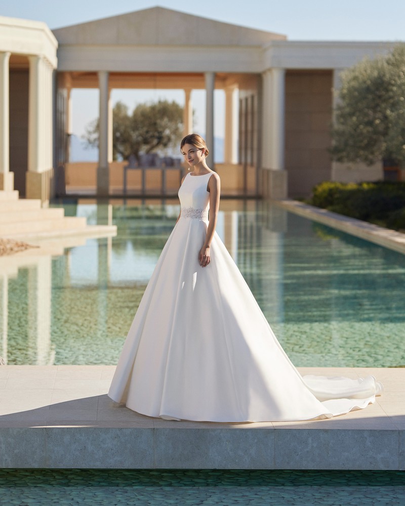 Rosa Clará 2023-as menyasszonyi ruha, esküvői ruha vásárlás, bérlés: Vizma menyasszonyi ruha