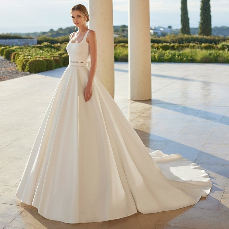 Rosa Clará 2023-as menyasszonyi ruha, esküvői ruha vásárlás, bérlés: Vora menyasszonyi ruha