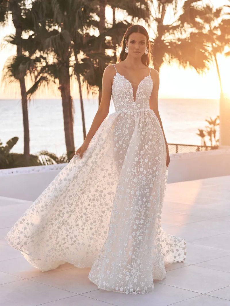 Pronovias JOY 2023-as menyasszonyi ruha, esküvői ruha vásárlás, bérlés: Yuki menyasszonyi ruha